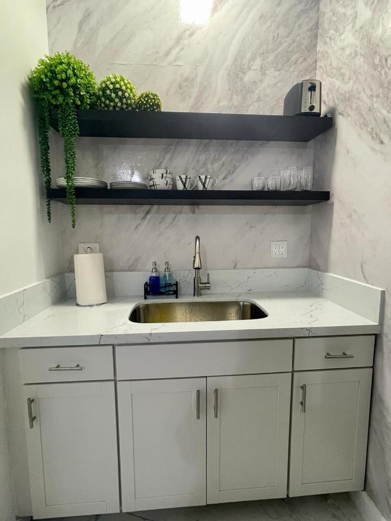 Cozy Studio, Prime Location, Remodeled, 1 Parking West Palm Beach Eksteriør billede