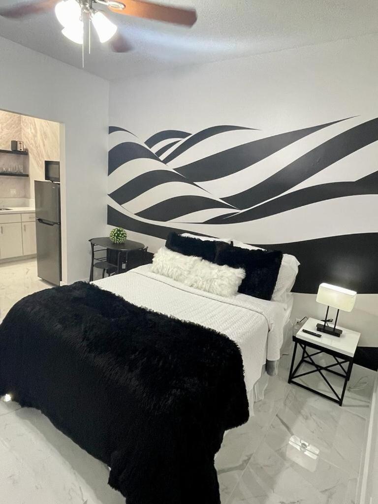 Cozy Studio, Prime Location, Remodeled, 1 Parking West Palm Beach Eksteriør billede