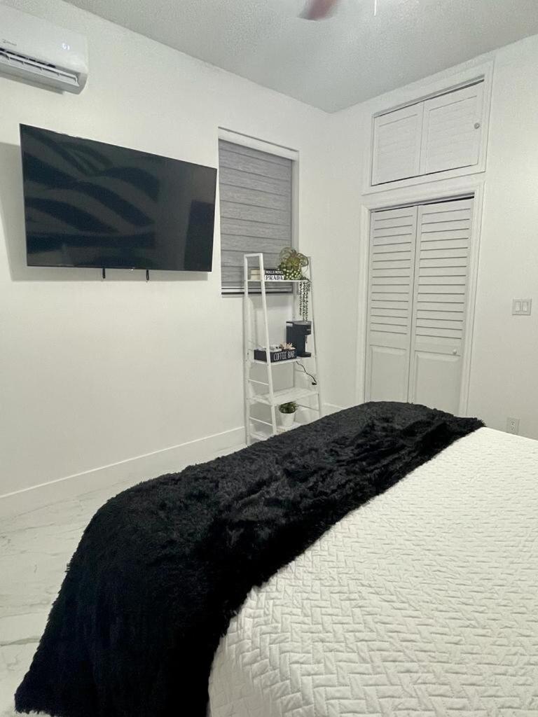 Cozy Studio, Prime Location, Remodeled, 1 Parking West Palm Beach Eksteriør billede