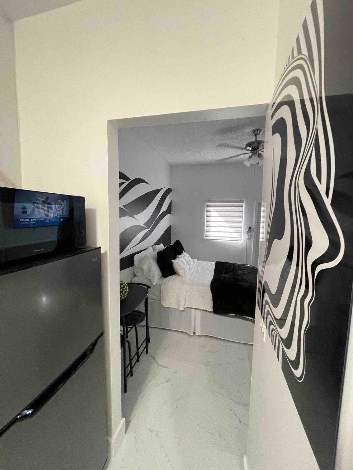 Cozy Studio, Prime Location, Remodeled, 1 Parking West Palm Beach Eksteriør billede